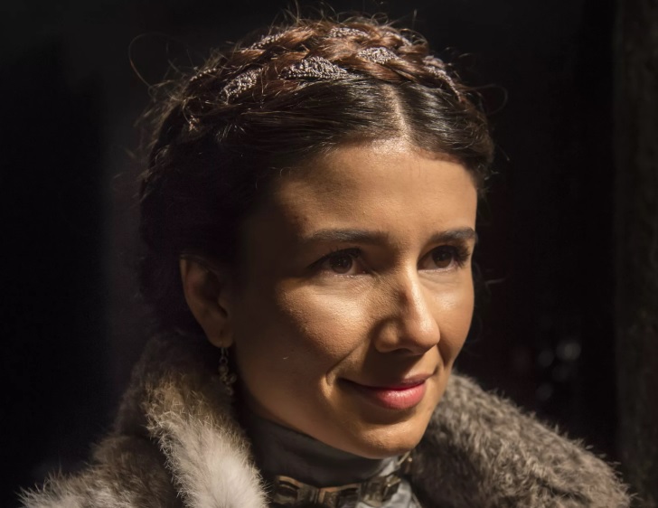 Beatriz (Paula Fernandes) de Deus Salve o Rei