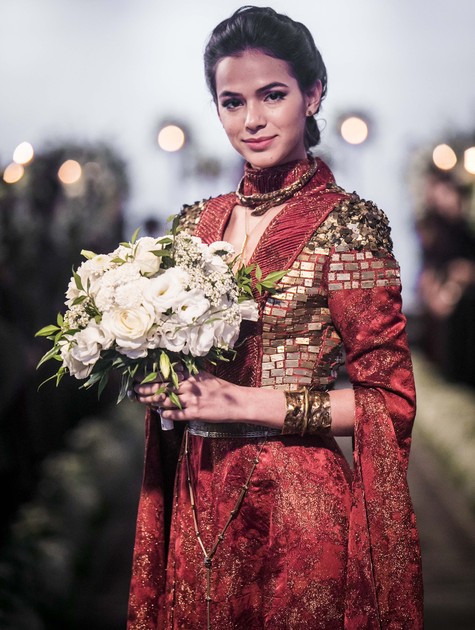Catarina (Bruna Marquezine) de Deus Salve o Rei