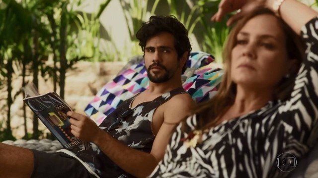 Du Love (Ciro Sales) e Laureta (Adriana Esteves) de Segundo Sol