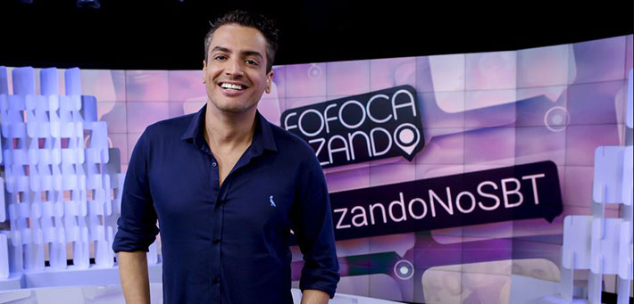 Leo Dias é apresentador do Fofocalizando, no SBT