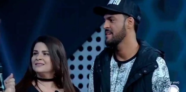 Lilian e MC Créu, no Power Couple, na Record