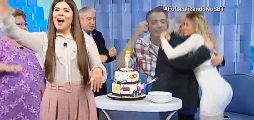 Mara Maravilha saiu do estudio do Fofocalizando com o programa ainda no ar