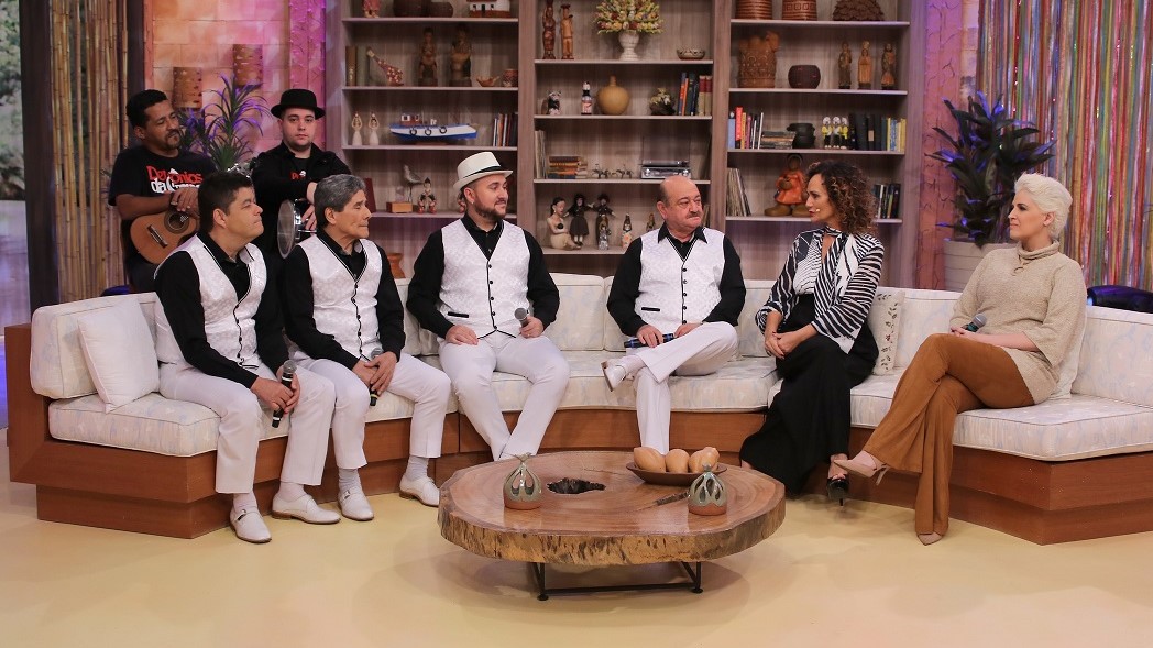 Naíma e Demônios da Garoa no Ritmo Brasil