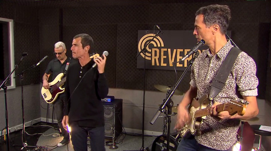Banda Picassos Falsos se apresenta no programa Reverbera