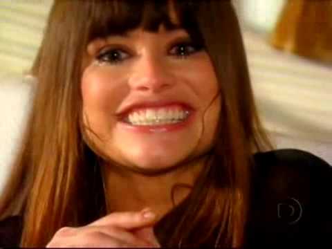 Silvia (Alinne Moraes) de Duas Caras