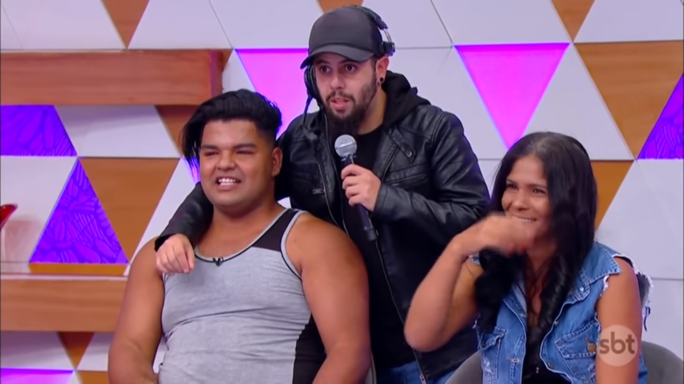 Convidado dá em cima de produtor no Casos de Família [Divulgação/SBT]