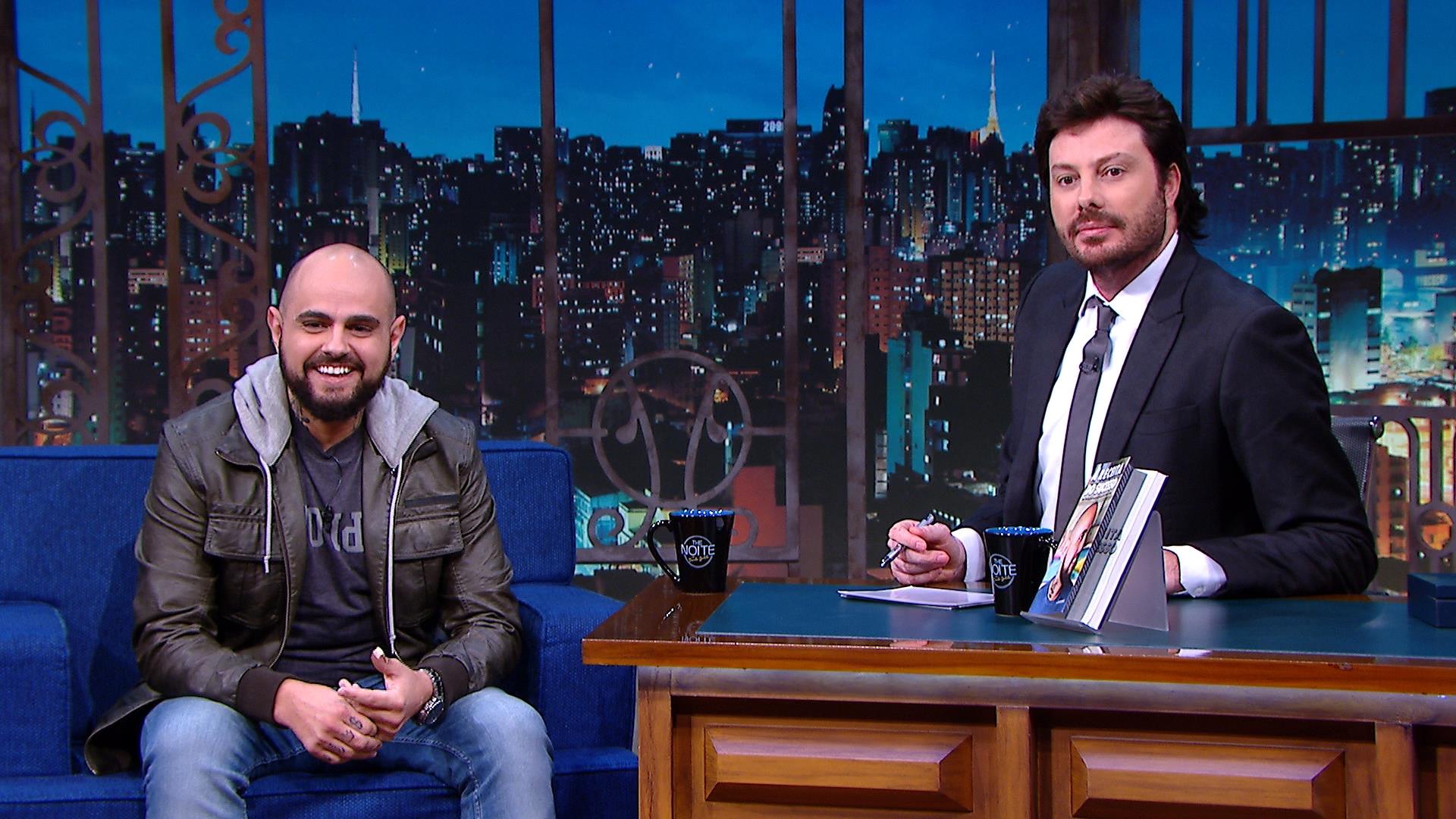Caio Brogue no The Noite com Danilo Gentili