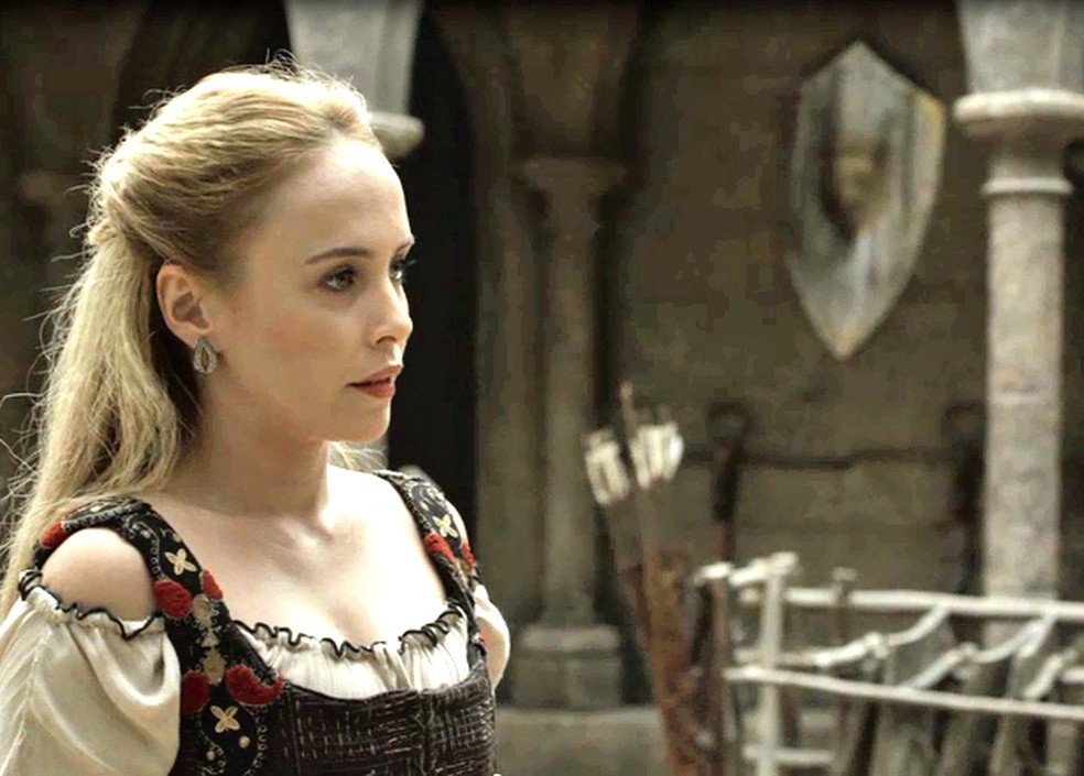 Diana (Fernanda Nobre) de Deus Salve o Rei