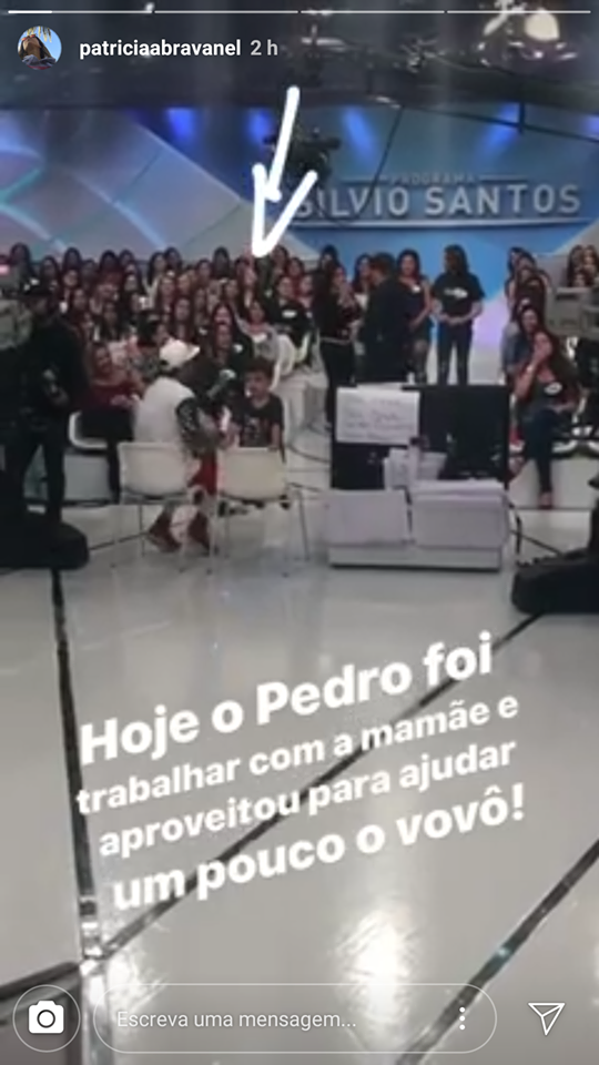 Filho de Patricia Abravanel acompanhou as gravacoes do Programa Silvio Santos
