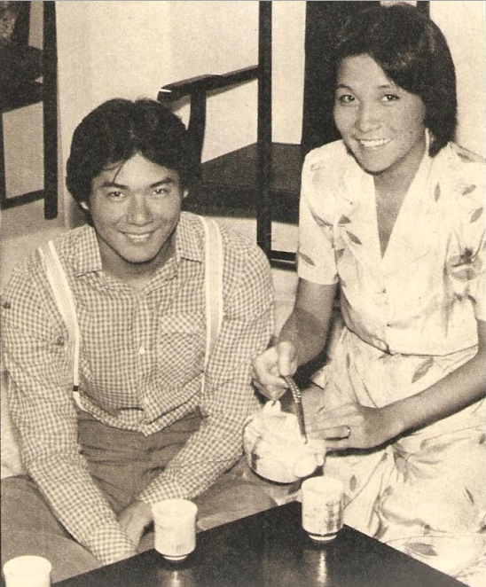 Carlos Takeshi e Midori Tange como os irmãos Hiroshi e Hiroe em Os Imigrantes (Reprodução/Amiga)