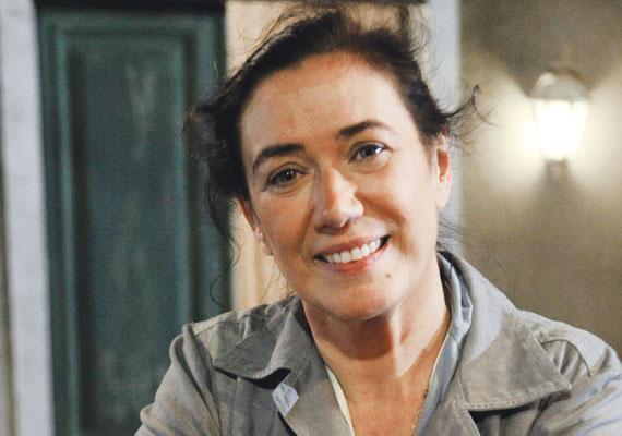 Lilia Cabral como a Griselda de Fina Estampa