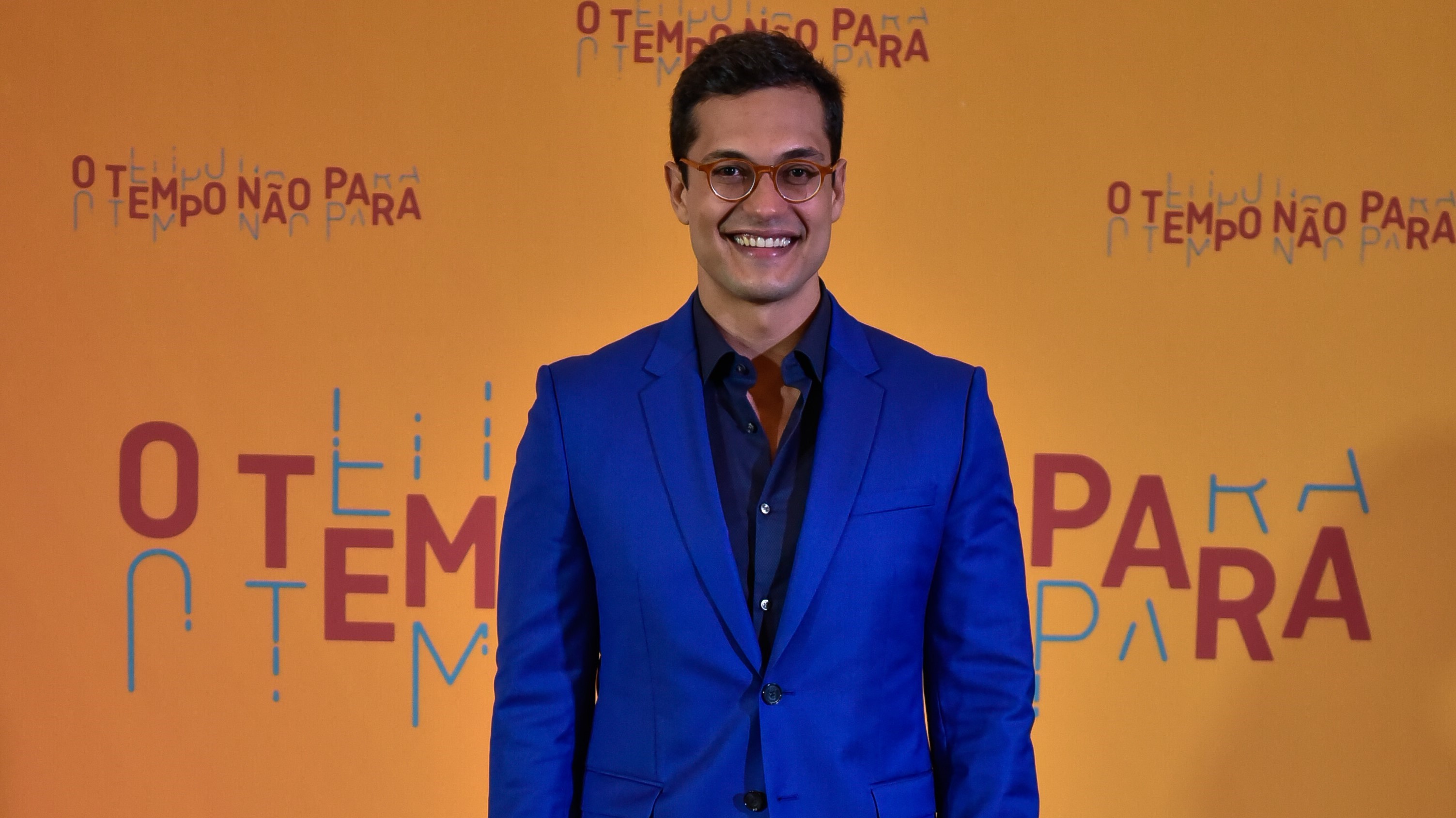 Raphael Vianna é Laerte em O tempo Não Para