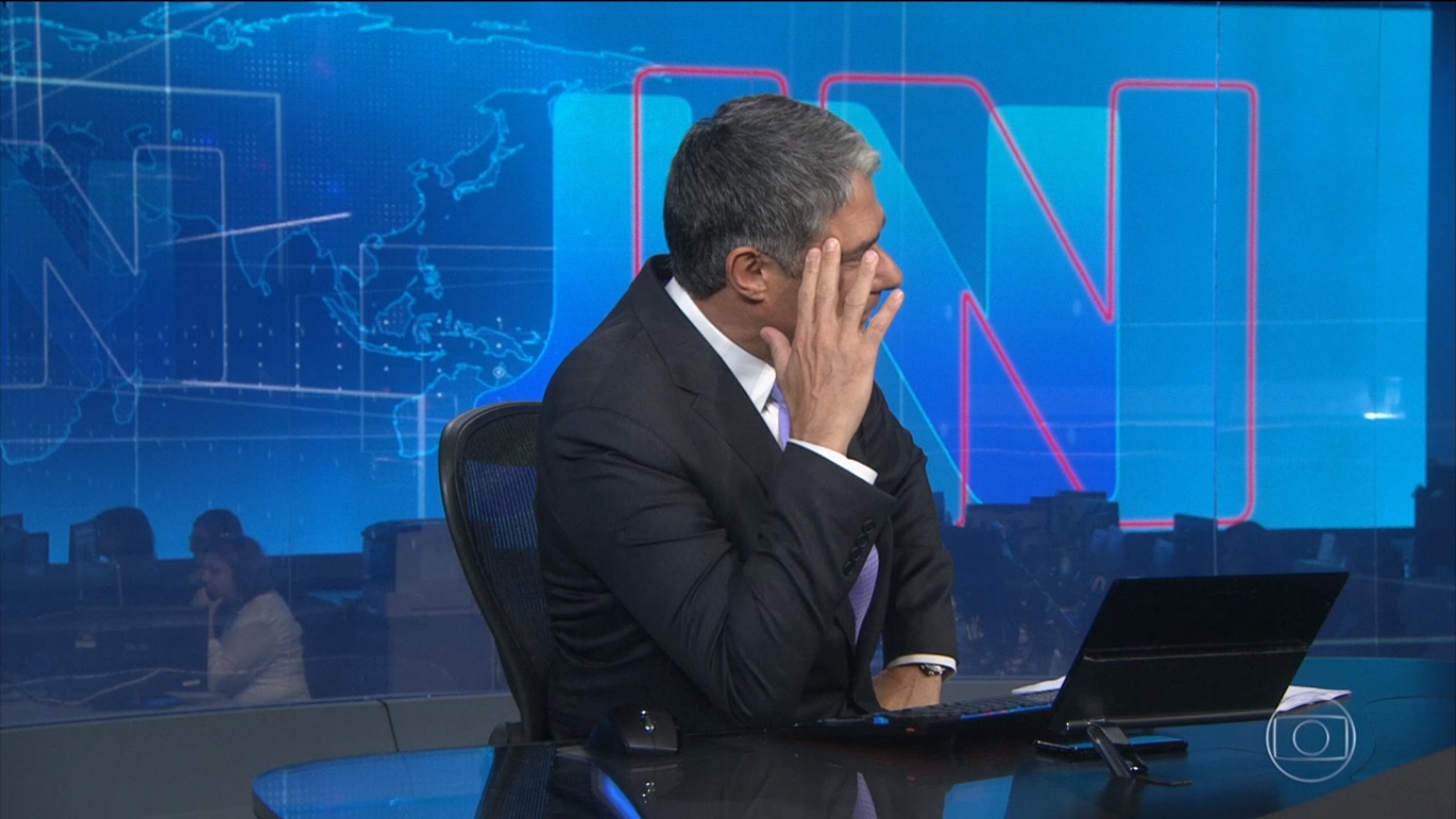 William Bonner comete gafe no Jornal Nacional