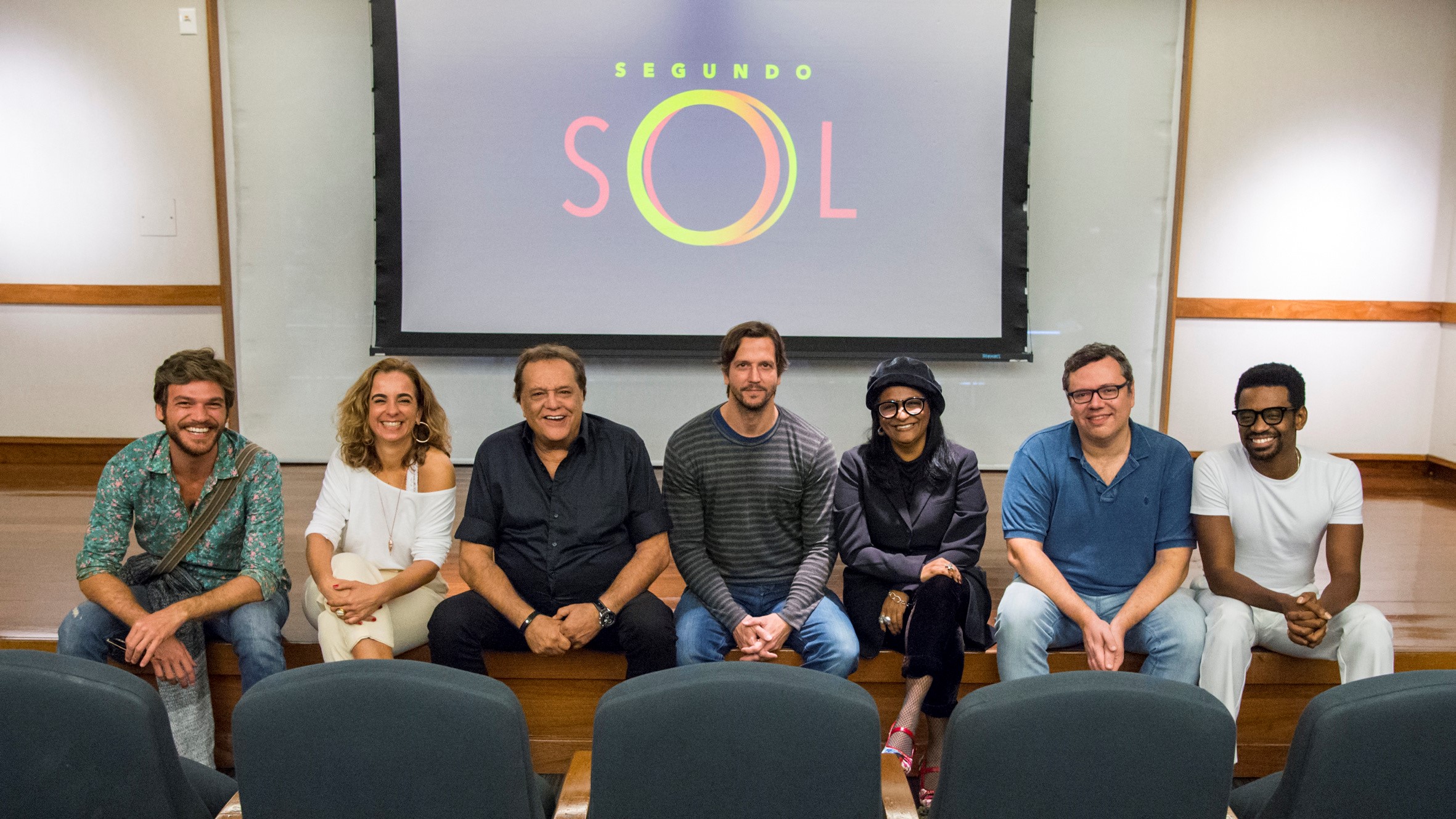Emilio Dantas, Maria de Médicis, Dennis Carvalho, Vladiimir Brichta, Claudia di Moura, João Emanuel Carneiro e Fabricio Boliveira falam de Segundo Sol