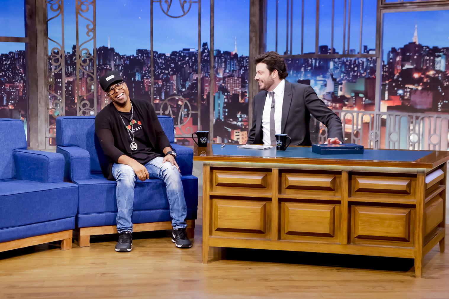Bucheca e Danilo Gentili no The Noite