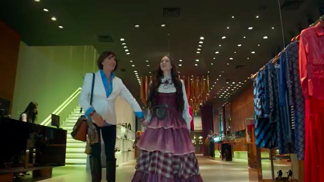 Carmen e Marocas vão as compras em O Tempo Nao Para