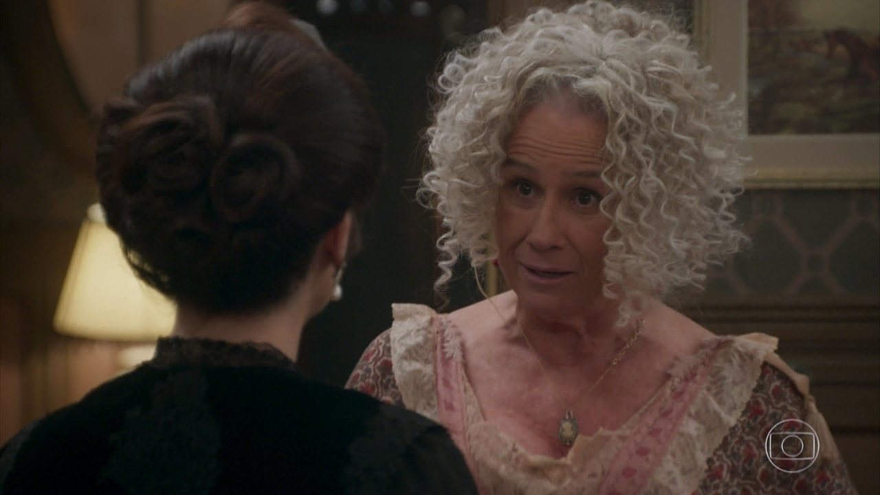 Julieta (Gabriela Duarte) e Ofélia (Vera Holtz), em Orgulho e Paixão, na Globo