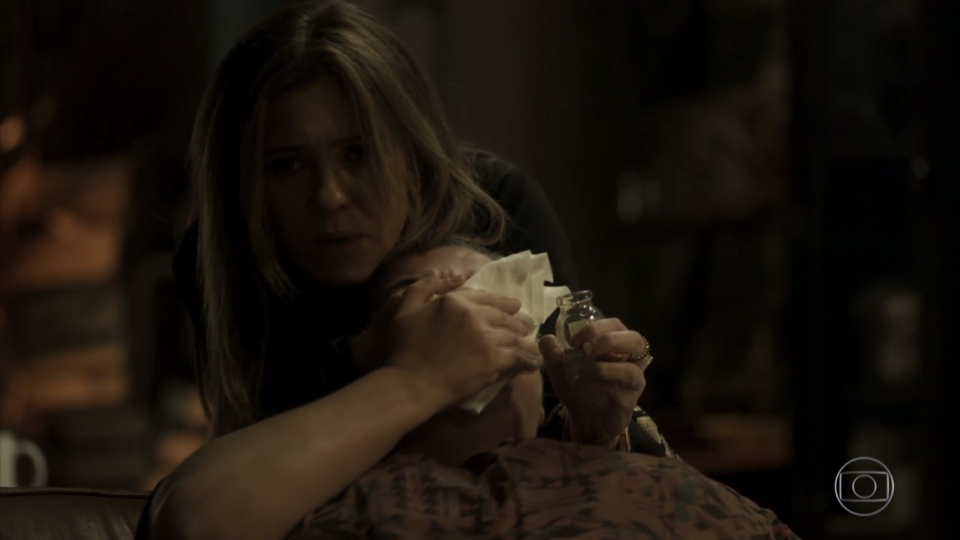 Laureta (Adriana Esteves) e Januaria (Zeca de Abreu) de Segundo Sol