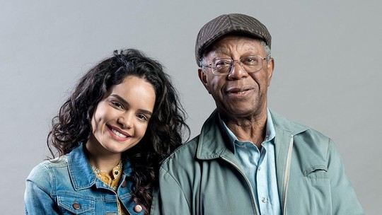 Carol Macedo e Milton Gonçalves em O Tempo Não Para (Divulgação)