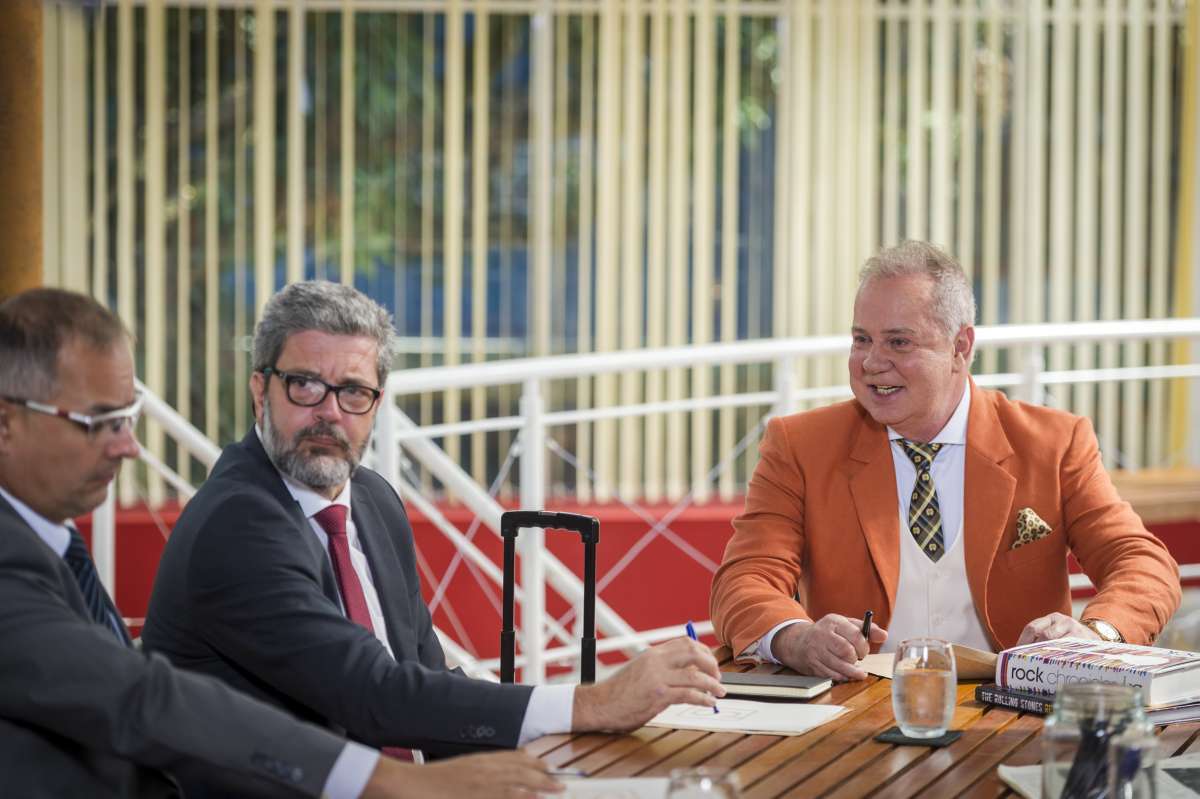 Amadeu em O Tempo Não Para