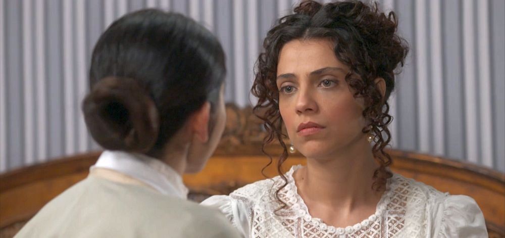Amelia (Letícia Persiles) e Mariko (Jacqueline Sato) de Orgulho e Paixao