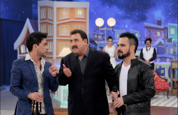 Ratinho com Zezé di Camargo e Luciano em 2014 (Reprodução/SBT)