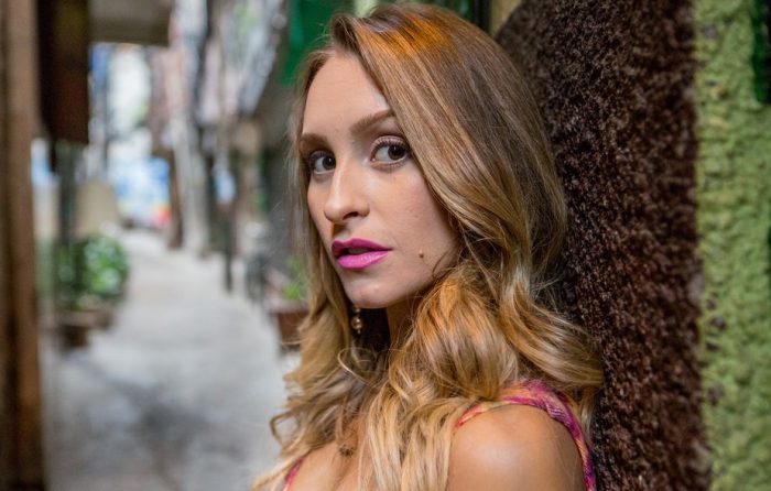 Personagem de Carla Diaz retorna em Espelho da Vida