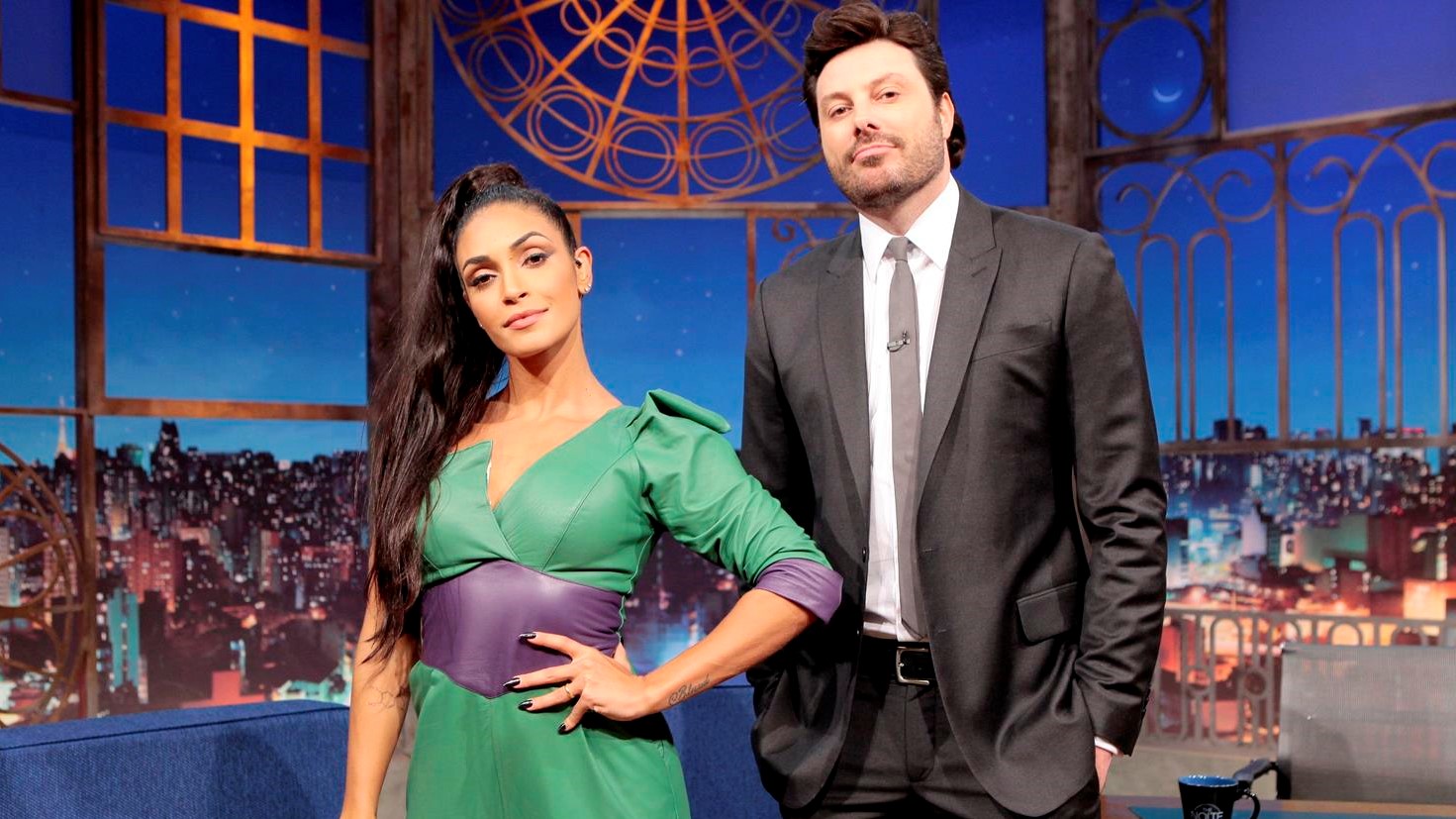 Daya Luz e Danilo Gentili no The Noite