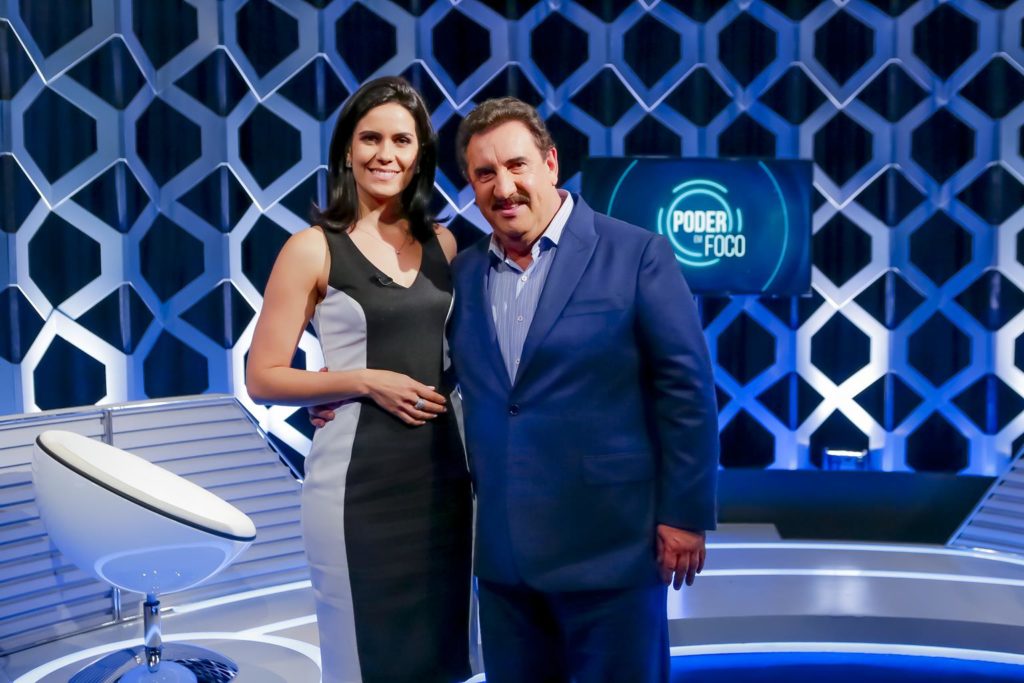 Débora Bergamasco e Ratinho no Poder em Foco