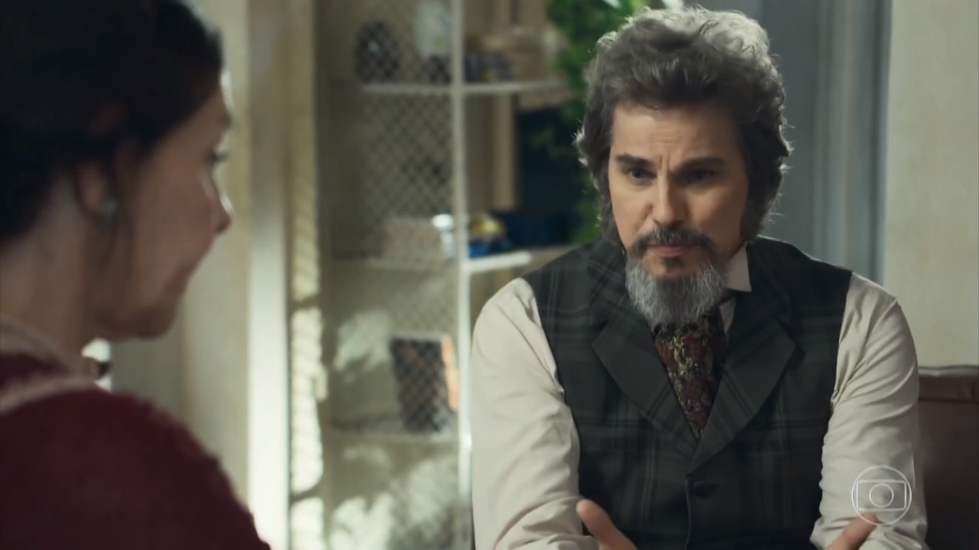 Dona Augustina (Rosi Campos) e Dom Sabino (Edson Celulari) em O Tempo Não Para (Reprodução TV Globo)