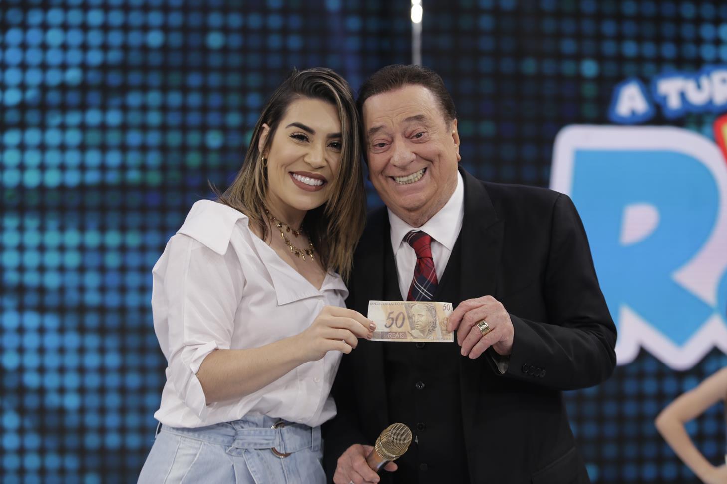 Naiara Azevedo no Programa Raul Gil