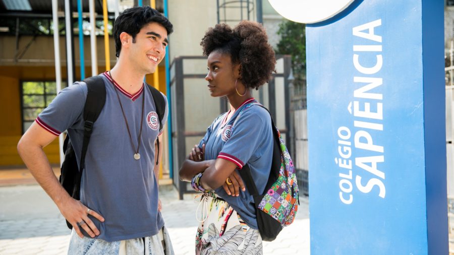 Hugo (Leonardo Bittencourt) e Dandara (Jeniffer Dias) em Malhação: Vidas Brasileiras