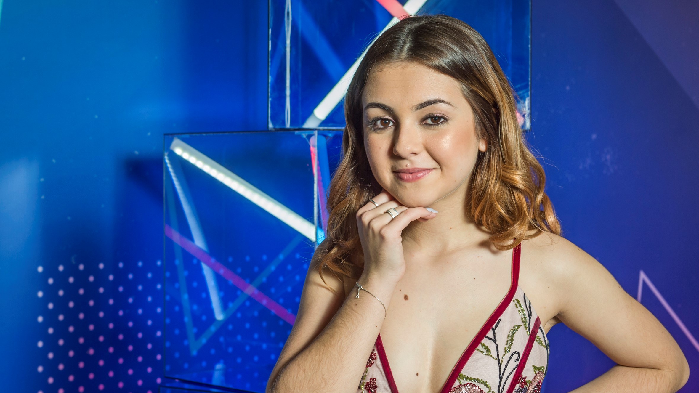 Klara Castanho no PopStar