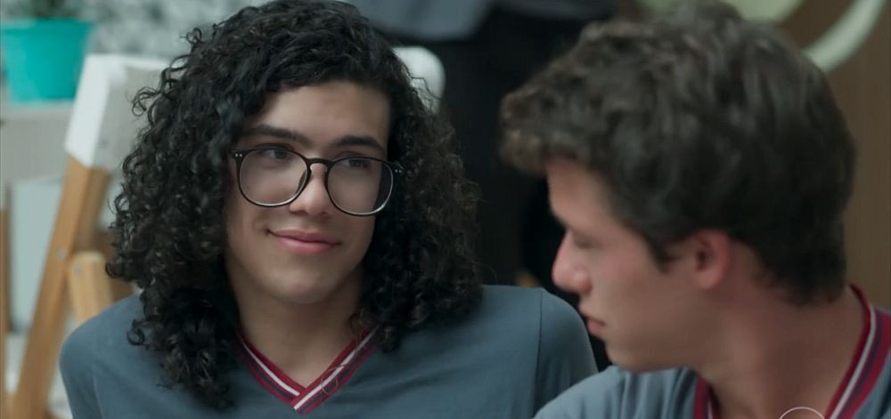 Michael (Pedro Vinícius) e Santiago (Giovanni Dopico) em Malhação