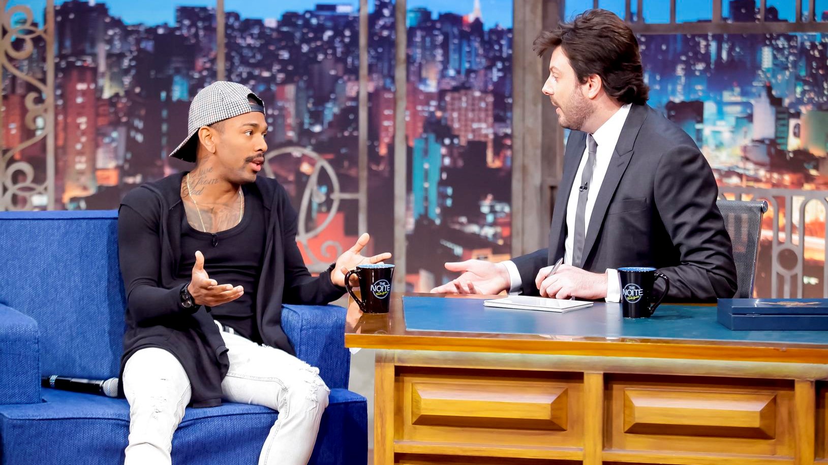 Nego do Borel e Danilo Gentili no The Noite