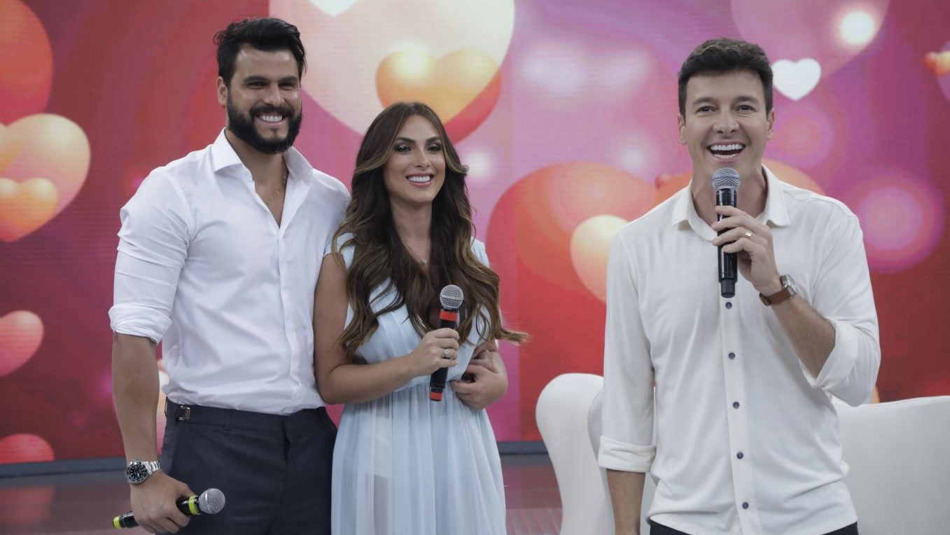 Nicole Bahls e Marcelo Bimbi no Hora do Faro