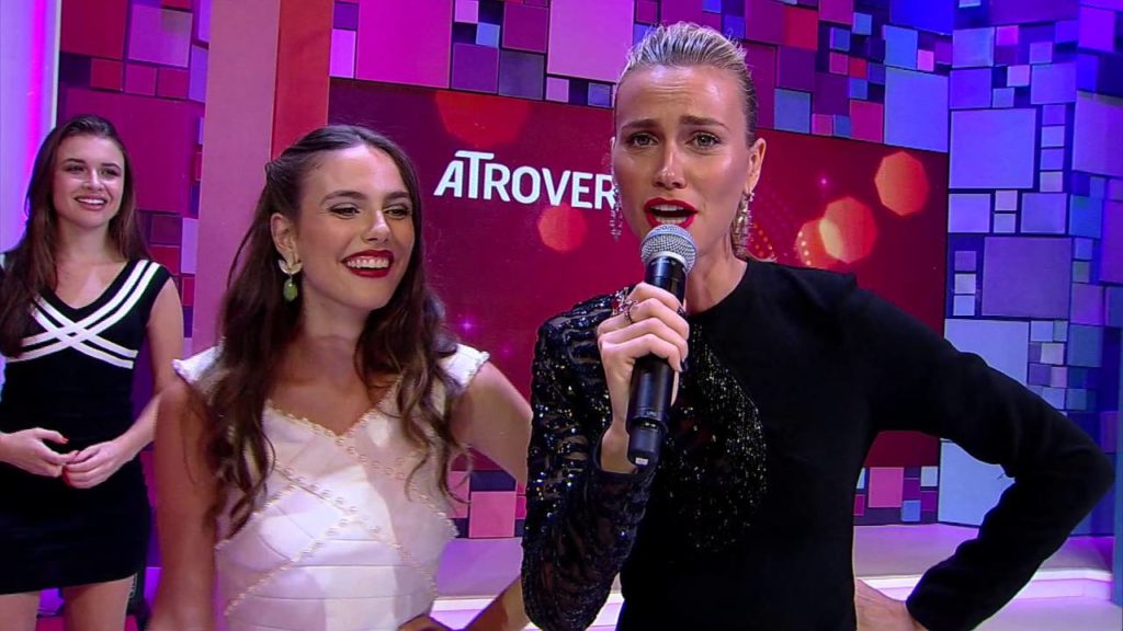 Renata Kuerten, apresentadora do Conexao Models, formato da Rede TV!