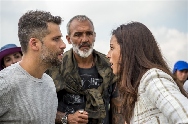 Rogerio Gomes, diretor de O Setimo Guardiao, com Bruno Gagliasso e Yanna Lavigne