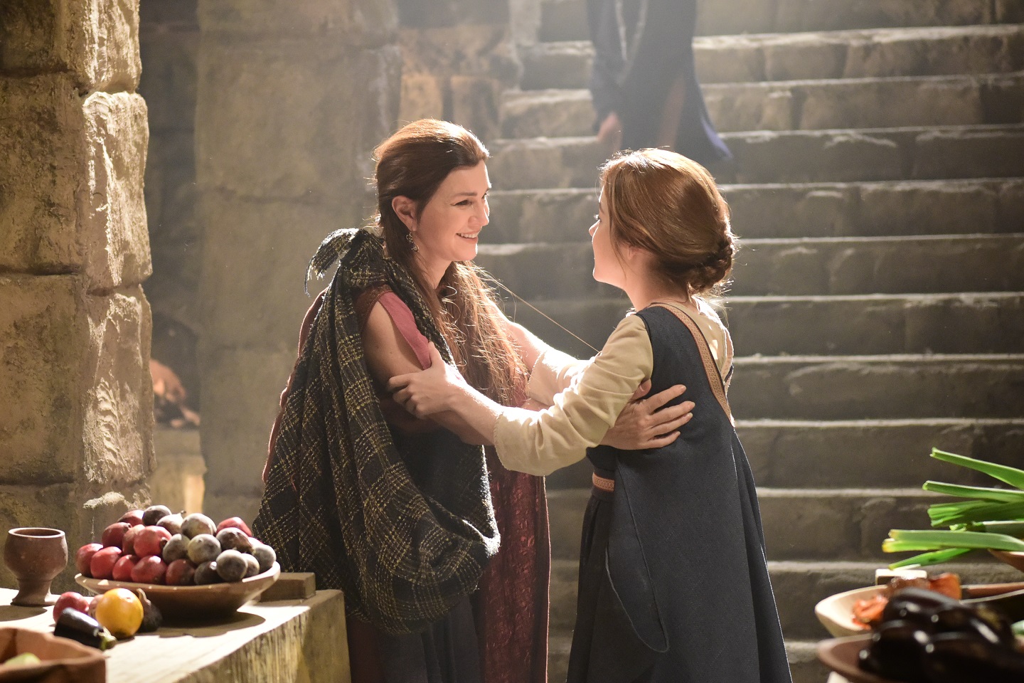 Jesus: Adela se emociona ao reencontrar Diana