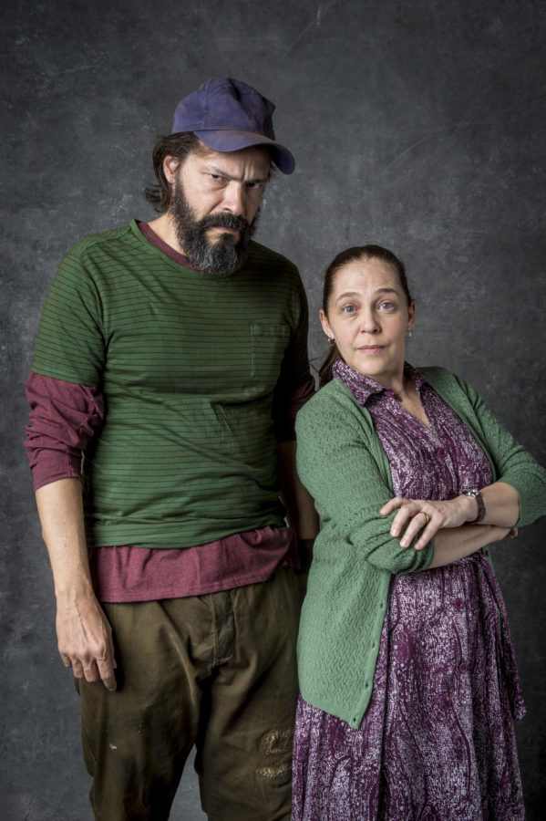 Robério (Heitor Martinez) e Judith (Isabela Garcia) em O Sétimo Guardião