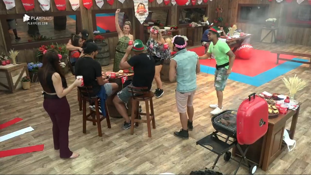 Peões curtem festa