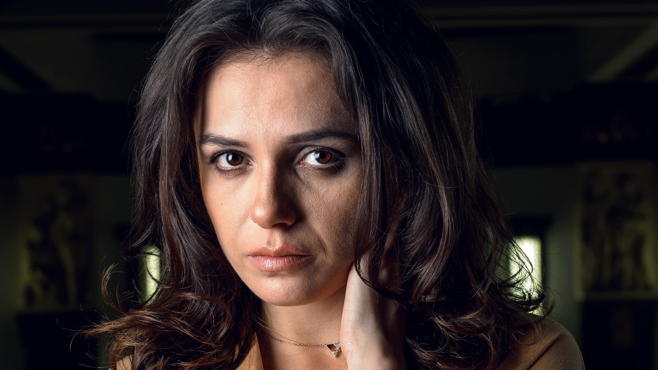Carmem (Monica Iozzi) em Assédio