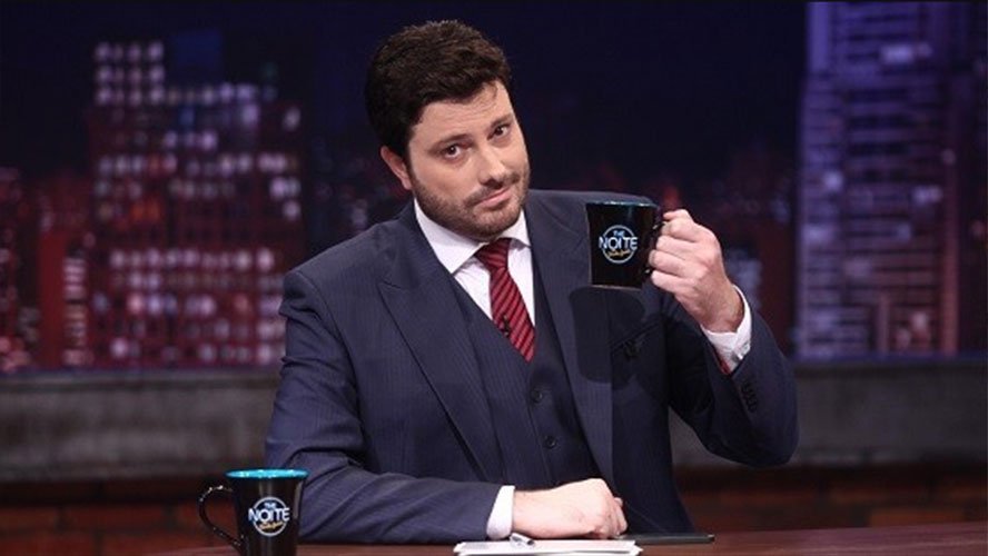 Danilo Gentili renova com o SBT até 2022 (Divulgação / SBT)