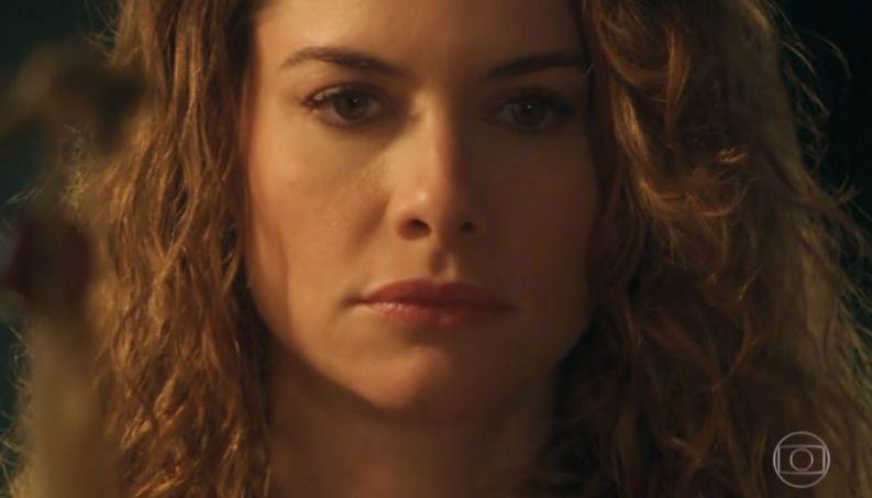 Isabel (Alinne Moraes) em Espelho da Vida
