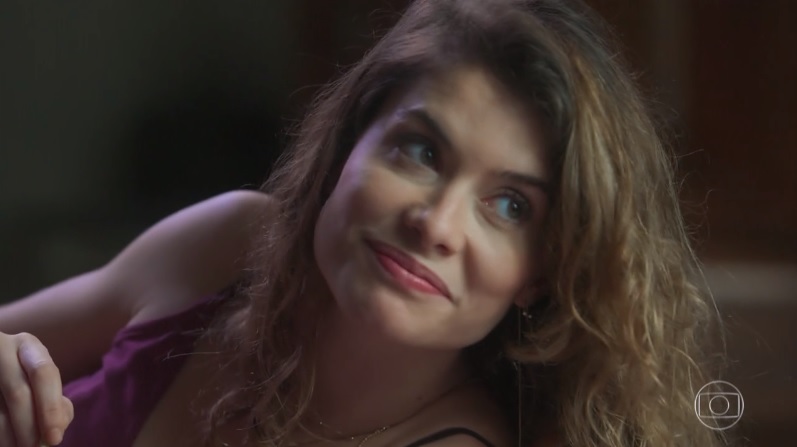 Isabel (Alinne Moraes) em Espelho da Vida