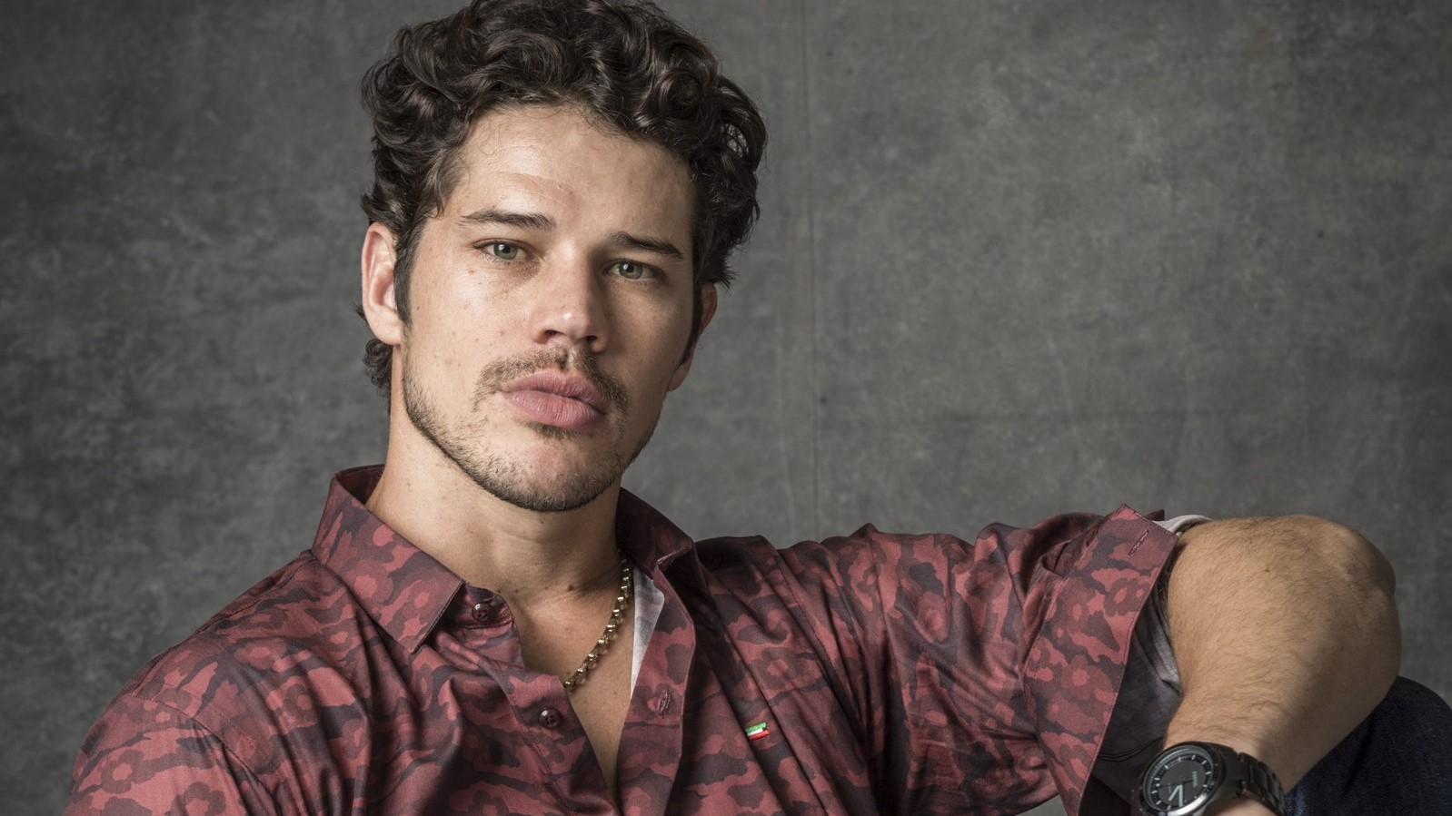 José Loreto com o visual do Júnior (Divulgação/ TV Globo)