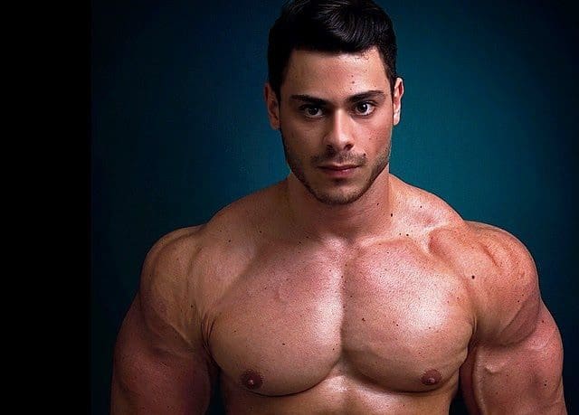 Léo Stronda segundo maior perfil de seguidores no Instagram