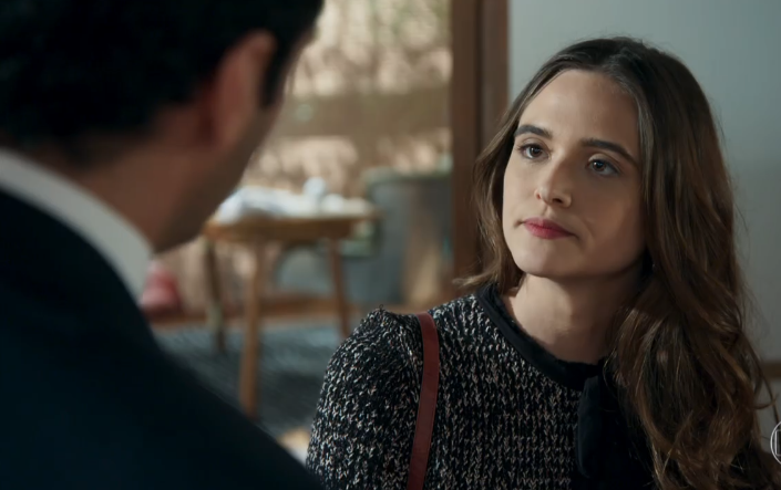 Juliana Paiva é Marocas na novela O Tempo Não Para