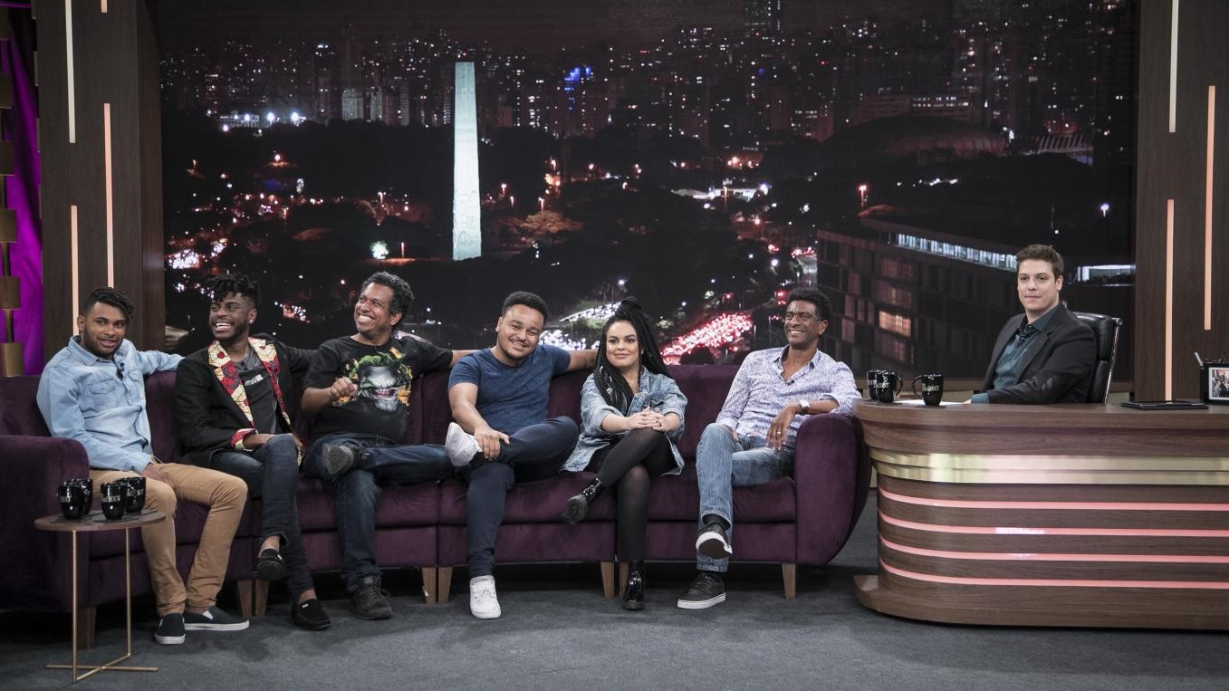 O grupo Coisa de Preto no palco do Programa do Porchat (Foto Edu Moraes-Record TV)
