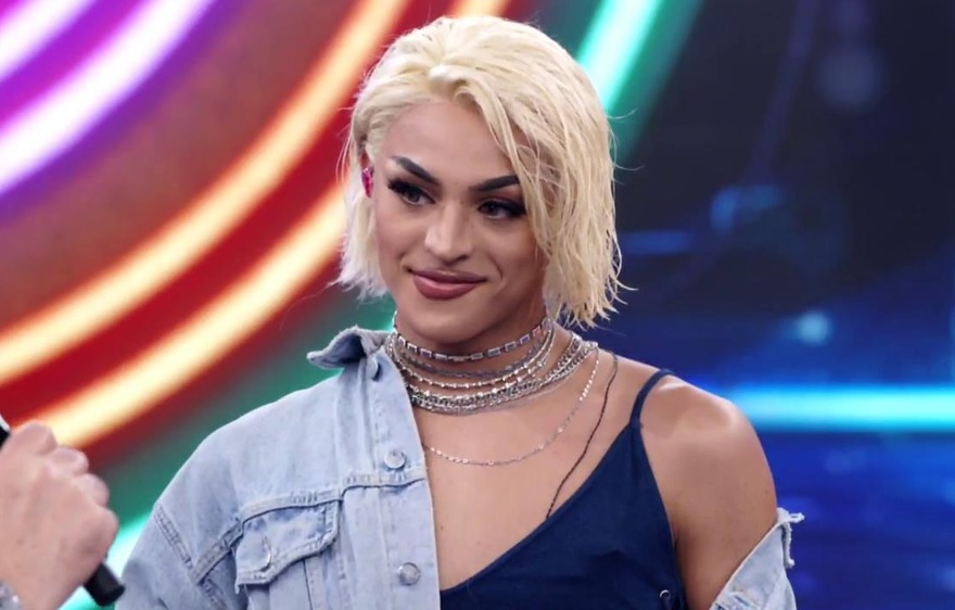 Pabllo Vittar no Domingao